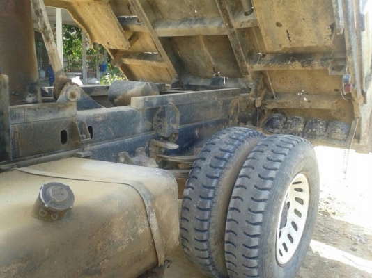 รถอีซูซุ 6 ล้อดั้ม 195 แรงม้า. ปี 40 สนใจติดต่อ 081 - 6079515 รถอีซูซุ 6 ล้อดั้ม 195 แรงม้า. ปี 40 สนใจติดต่อ 081 - 6079515