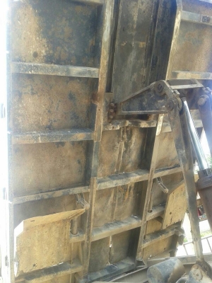 รถอีซูซุ 6 ล้อดั้ม 195 แรงม้า. ปี 40 สนใจติดต่อ 081 - 6079515 รถอีซูซุ 6 ล้อดั้ม 195 แรงม้า. ปี 40 สนใจติดต่อ 081 - 6079515