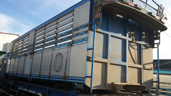 ขายกระบะ รถบรรทุก ยาว7 เมตร เป็นกระบะปิเนียม สภาพดีมากๆ ใส่ได้มั้ง 6ล้อ และ 10ล้อ