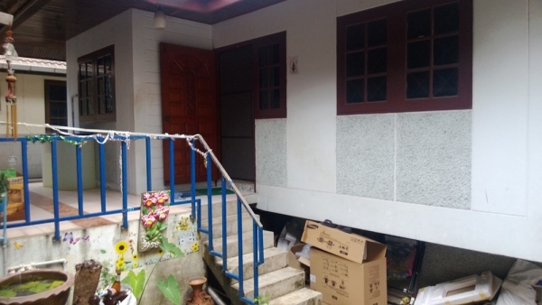 ขายด่วน >> บ้าน พร้อมที่ดิน (3,200,000)