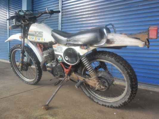 ขาย Ts 125 Er  โคลงแดงไมล็เหลี่ยมตรงรุ่น ทะเบียนพร้อมโอน