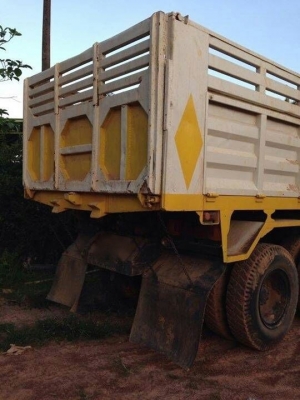 รถฮีโน่ 10 ล้อดั้ม 220 แรงม้า. ปี 55 ( รถวิ่ง 60,000 กม. ) สนใจติดต่อ 081 - 6079515 รถฮีโน่ 10 ล้อดั้ม 220 แรงม้า. ปี 55 ( รถวิ่ง 60,000 กม. ) สนใจติดต่อ 081 - 6079515