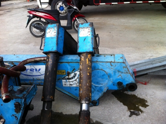 ขายเครน5ตัน3ปอก2ชักทานาโน่ซุปเปอร์ z สภาพสวยไม่มีหักไม่มีดามครับ