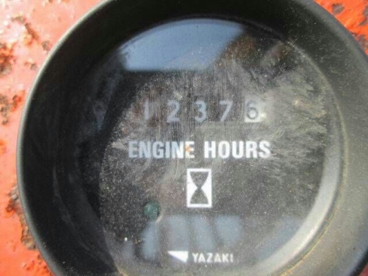 รถ 10 ล้อ คีบไม้.  / 3 เพลา.  สนใจติดต่อ 081 - 6079515