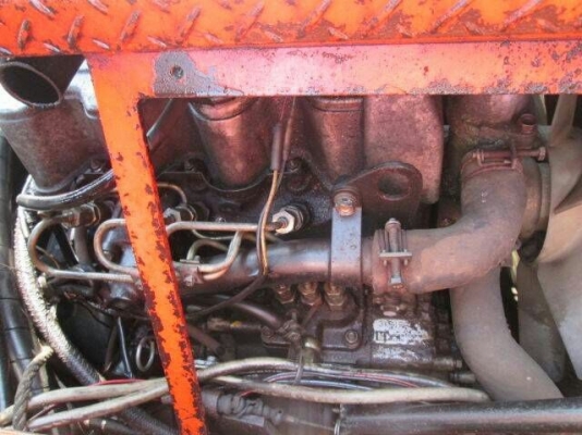 รถ 10 ล้อ คีบไม้.  / 3 เพลา.  สนใจติดต่อ 081 - 6079515