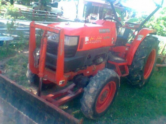 ขายรถไถKUBOTA L4508 ทำงาน2,xxxhr อุปกรณ์ ดันหน้า ผานหลัง สภาพพร้อมโอน เอกสารเล่มทะเบียนพร้อมโอน สนใจโทร090-8588220คุณนะ ID:narong498 หรือwww.truck.in.th/498