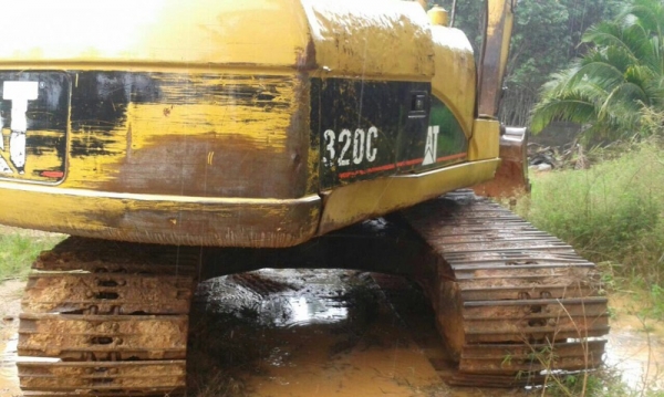 รถแบคโฮ CAT 320C / รถฮีโน่ 10 ล้อดั้ม FM3M เปลื่ยนเครื่อง P11 320 แรงม้า. ( ขายคู่ ) สนใจติดต่อ 081 - 6079515 รถแบคโฮ CAT 320C / รถฮีโน่ 10 ล้อดั้ม FM3M เปลื่ยนเครื่อง P11 320 แรงม้า. ( ขายคู่ ) สนใจติดต่อ 081 - 6079515