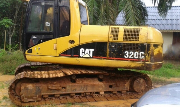 รถแบคโฮ CAT 320C / รถฮีโน่ 10 ล้อดั้ม FM3M เปลื่ยนเครื่อง P11 320 แรงม้า. ( ขายคู่ ) สนใจติดต่อ 081 - 6079515 รถแบคโฮ CAT 320C / รถฮีโน่ 10 ล้อดั้ม FM3M เปลื่ยนเครื่อง P11 320 แรงม้า. ( ขายคู่ ) สนใจติดต่อ 081 - 6079515