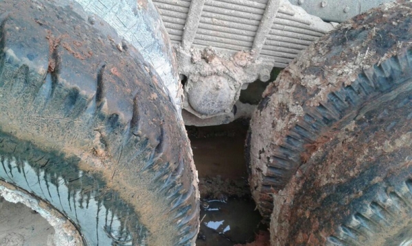 รถฮีโน่ 10 ล้อดั้ม FM3M เปลื่ยนเครื่อง P11  320 แรงม้า. / รถแบคโฮ CAT  320C  ( ขายคู่. )  สนใจติดต่อ 081 - 6079515