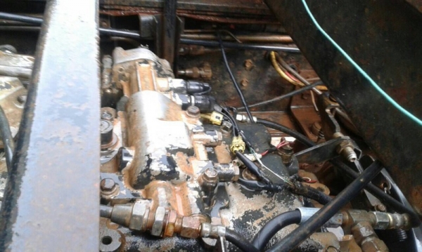 รถฮีโน่ 10 ล้อดั้ม FM3M เปลื่ยนเครื่อง P11  320 แรงม้า. / รถแบคโฮ CAT  320C  ( ขายคู่. )  สนใจติดต่อ 081 - 6079515