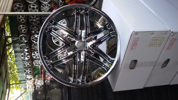 ขายล้อใหม่ขอบ20 ุ6รูพร้อมยางใหม่ชุดละ25500