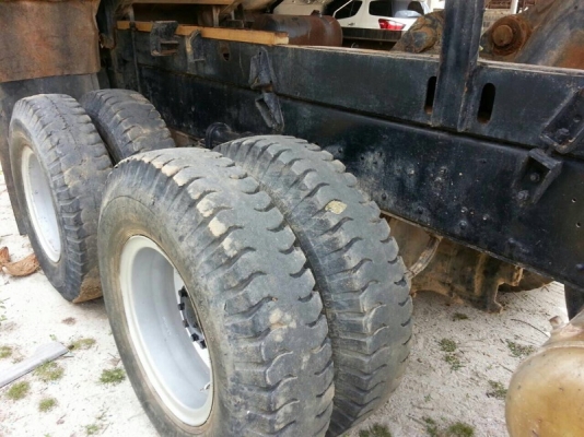 รถอีซูซุ 10 ล้อดั้ม FXZ 360 แรงม้า. ปี 53 ( รถวิ่ง 2xx,xxx กม. ) สนใจติดต่อ 081 - 6079515 รถอีซูซุ 10 ล้อดั้ม FXZ 360 แรงม้า. ปี 53 ( รถวิ่ง 2xx,xxx กม. ) สนใจติดต่อ 081 - 6079515