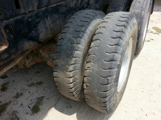 รถอีซูซุ 10 ล้อดั้ม FXZ 360 แรงม้า. ปี 53 ( รถวิ่ง 2xx,xxx กม. ) สนใจติดต่อ 081 - 6079515 รถอีซูซุ 10 ล้อดั้ม FXZ 360 แรงม้า. ปี 53 ( รถวิ่ง 2xx,xxx กม. ) สนใจติดต่อ 081 - 6079515