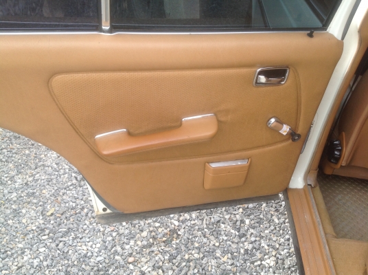 เบ้นซ์เก่าเก็บของอาก๋ง  แวน 123   ดีเชล 2990 cc เกียร ออโต้