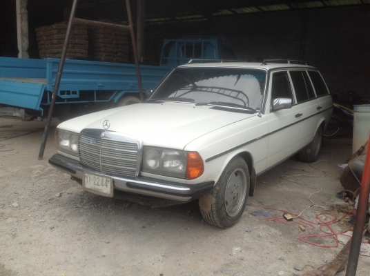 เบ้นซ์เก่าเก็บของอาก๋ง  แวน 123   ดีเชล 2990 cc เกียร ออโต้