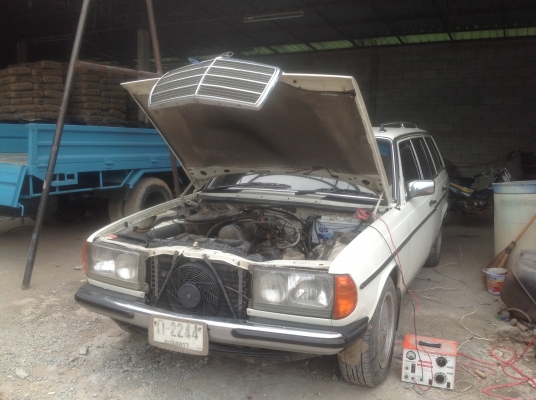 เบ้นซ์เก่าเก็บของอาก๋ง  แวน 123   ดีเชล 2990 cc เกียร ออโต้