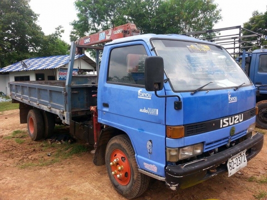 ขายISUZU NPR เครื่อง115แรง ติดเครน2.5ตัน 3ปอก2ชัก ยาว5เมตร พ.เพาเวอร์ ช่วงล่าง5น็อต สภาพพร้อมใช้งาน เอกสารพร้อมโอน สนใจโทร090-8588220คุณนะ ID:narong498 หรือ www.truck.in.th/498