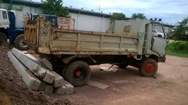 ขายถูกตามสภาพ 6 ล้อดั้ม KM310 เครื่อง DQ100 วางหัว FC กระบะสวย F หน้า-หลัง ทะเบียนพร้อมโอนครับ ราคาต่อรองได้