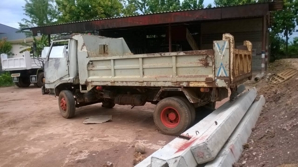 ขายถูกตามสภาพ 6 ล้อดั้ม KM310 เครื่อง DQ100 วางหัว FC กระบะสวย F หน้า-หลัง ทะเบียนพร้อมโอนครับ ราคาต่อรองได้