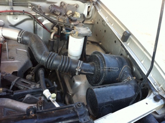 ขายรถบิ๊กเอ็มฟรอนเทียร์4ประตูปี03วางเครื่องแดงเครื่อง2500สภาพสวย