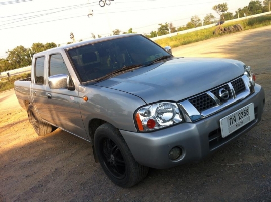 ขายรถบิ๊กเอ็มฟรอนเทียร์4ประตูปี03วางเครื่องแดงเครื่อง2500สภาพสวย