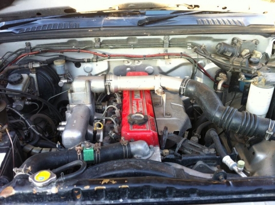 ขายรถบิ๊กเอ็มฟรอนเทียร์4ประตูปี03วางเครื่องแดงเครื่อง2500สภาพสวย