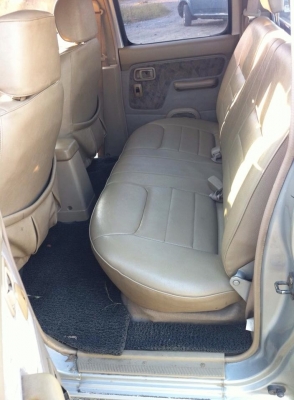 ขายรถบิ๊กเอ็มฟรอนเทียร์4ประตูปี03วางเครื่องแดงเครื่อง2500สภาพสวย