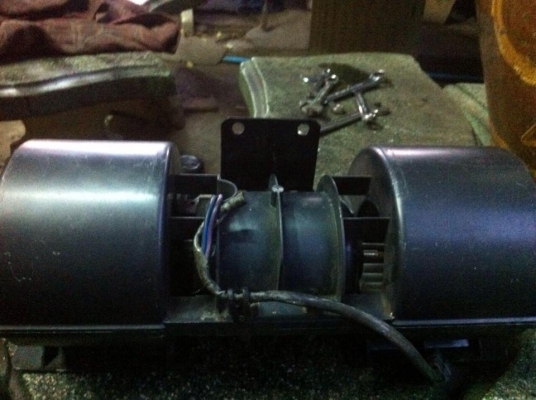 ขายมอเตอร์แอร์นิปปอนหลังคา. สภาพเก่าญี่ปุ่น เดิมๆ