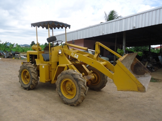 ขายด่วนรถตักเอวอ่อนFURUKAWAเครือง4สูบ2เพลาโฟวีล4WD