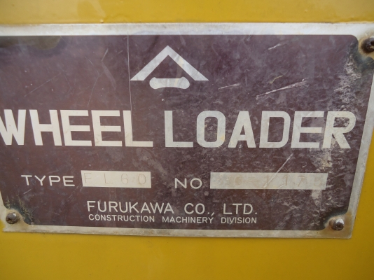 ขายด่วนรถตักเอวอ่อนFURUKAWAเครือง4สูบ2เพลาโฟวีล4WD