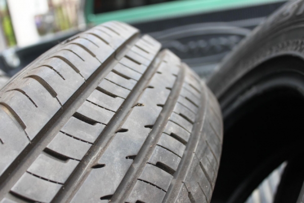 ยางรถกระบะขอบ14"สภาพใหม่เอี่ยม 4เส้น ราคา 4,500บาท