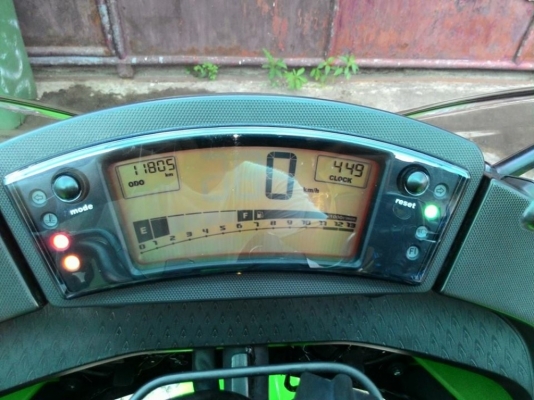 ขาย นินจา650 ปี2010 ABS ทะเบียนพร้อมโอน รถสวยเครื่องดีวิ่งน้อยแค่11xxx ท่ออาคา  สภาพพร้อมใช้