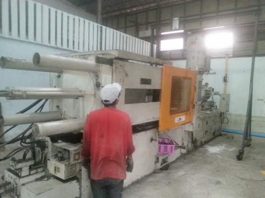 ขายเครื่องฉีดพลาสติก 340 ตัน ไต้หวัน สภาพดีพร้อมตู้อบ 250 กก ต่อไฟอยู่สามารถเข้ามาลองเครื่องได้ ติดต่อ 0898135855