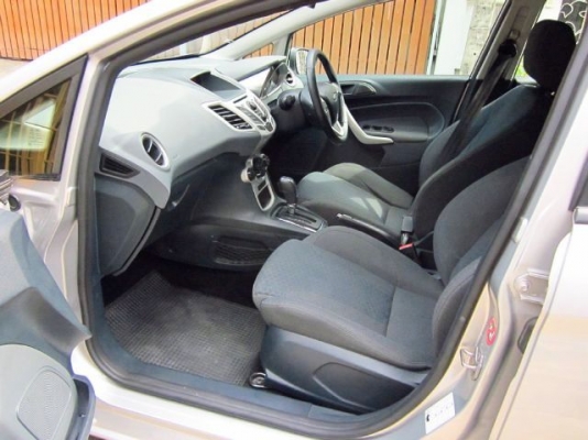 FORD FIESTA 1.6 SPORT เกียร์ออโต้ 5ประตู ปี 2012 วิ่ง6หมื่นโล FORD FIESTA 1.6 SPORT เกียร์ออโต้ 5ประตู ปี 2012 วิ่ง6หมื่นโล