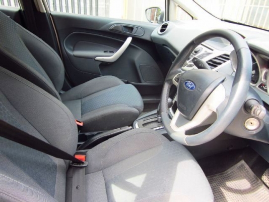 FORD FIESTA 1.6 SPORT เกียร์ออโต้ 5ประตู ปี 2012 วิ่ง6หมื่นโล FORD FIESTA 1.6 SPORT เกียร์ออโต้ 5ประตู ปี 2012 วิ่ง6หมื่นโล
