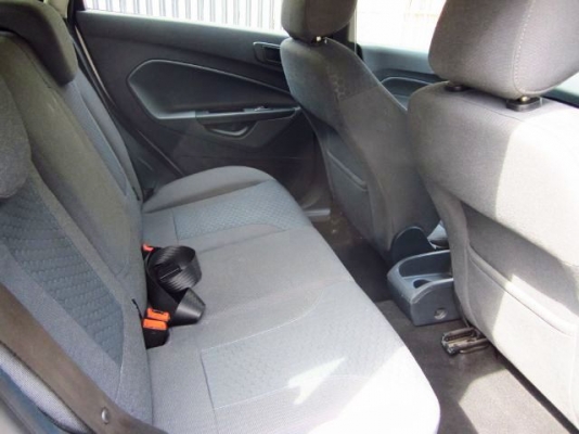 FORD FIESTA 1.6 SPORT เกียร์ออโต้ 5ประตู ปี 2012 วิ่ง6หมื่นโล FORD FIESTA 1.6 SPORT เกียร์ออโต้ 5ประตู ปี 2012 วิ่ง6หมื่นโล