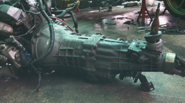 ขายครับ เกียร์ M/T RB 25 NeoTurbo ถอดจากเครื่อง สถาพสวยครับ จัดไปราคา 23000 ขายครับ เกียร์ M/T RB 25 NeoTurbo ถอดจากเครื่อง สถาพสวยครับ จัดไปราคา 23000