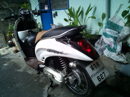 scoopy i ปี 55 น้ำตาลขาว เครื่องดี วิ่งน้อย ไมล์13593 โล