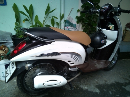 scoopy i ปี 55 น้ำตาลขาว เครื่องดี วิ่งน้อย ไมล์13593 โล
