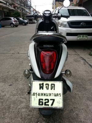 scoopy i ปี 55 น้ำตาลขาว เครื่องดี วิ่งน้อย ไมล์13593 โล