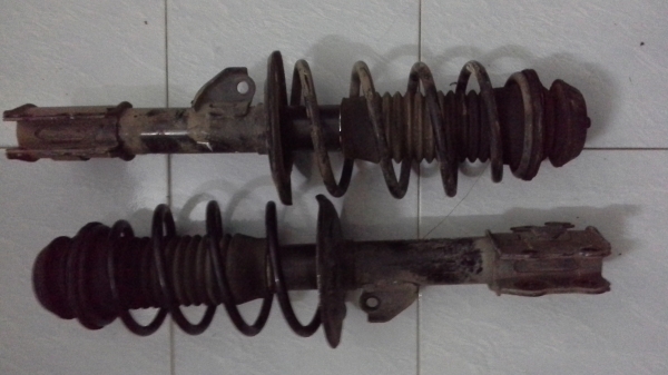 โช็คหน้านิววีออสครับคู่2500บาทครับ