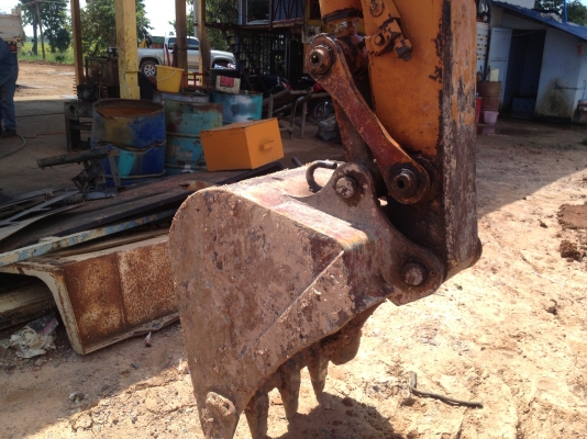 ขายรถแม็คโคร  SK 60-2 สภาพเก่านอก มีลายหัวเจาะพร้อมใช้