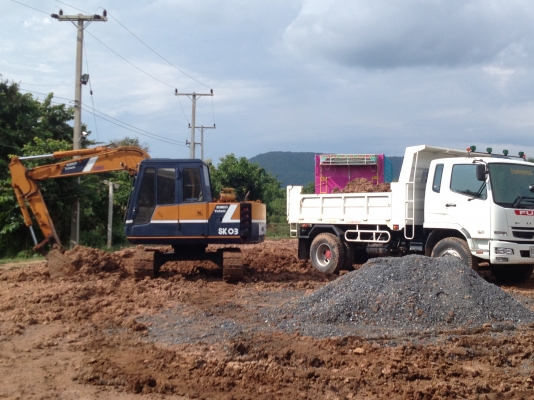 ขายรถแม็คโคร  SK 60-2 สภาพเก่านอก มีลายหัวเจาะพร้อมใช้