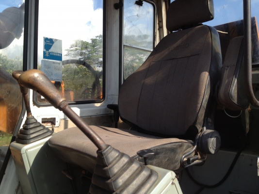 ขายรถแม็คโคร  SK 60-2 สภาพเก่านอก มีลายหัวเจาะพร้อมใช้