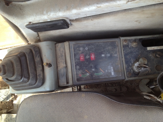 ขายรถแม็คโคร  SK 60-2 สภาพเก่านอก มีลายหัวเจาะพร้อมใช้