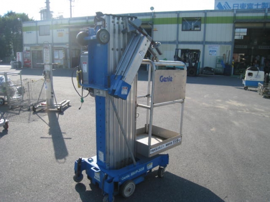 รถกระเช้า Genie AWP-30S # 28213 สนใจโทร 083 081 2889