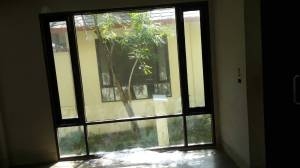 ชุดบานหน้าต่างรีสอทพร้อมวงกบ