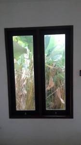 ชุดบานหน้าต่างรีสอทพร้อมวงกบ