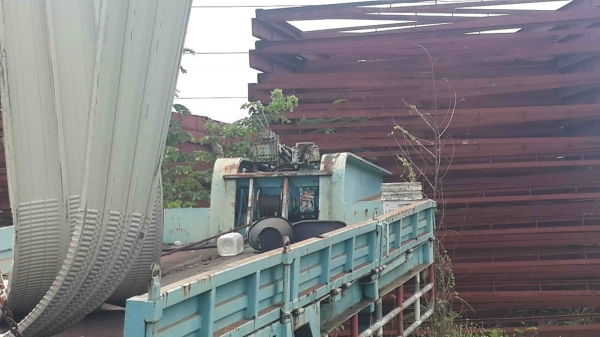 ขาย หางโลเบตร 3 เพลา กว้าง 2.50 ยาว 12.50 พร้อมทะเบียน (ไม่ให้คว้านไฮดรอลิก)