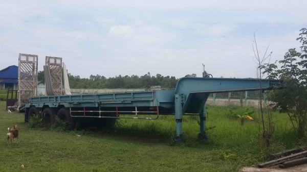 ขาย หางโลเบตร 3 เพลา กว้าง 2.50 ยาว 12.50 พร้อมทะเบียน (ไม่ให้คว้านไฮดรอลิก)